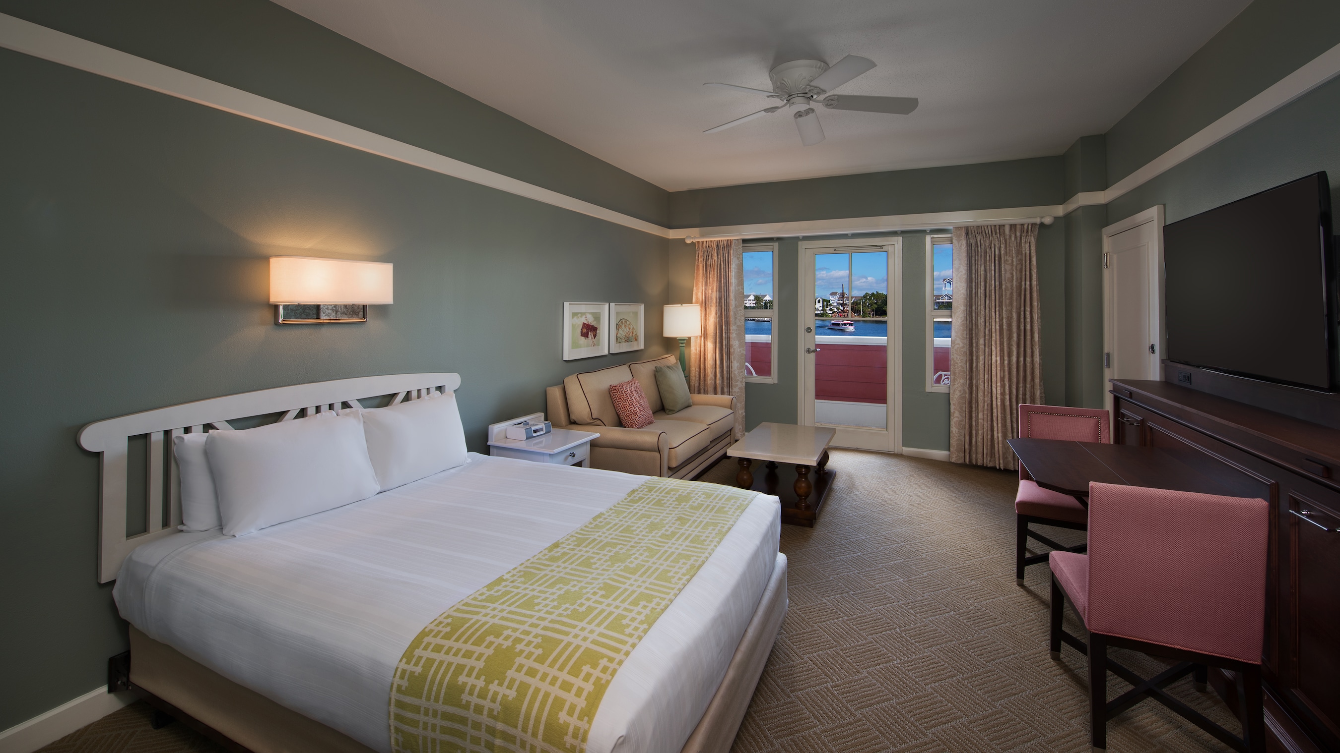 Rooms And Points Disneys Boardwalk Villas Disney Vacation Club